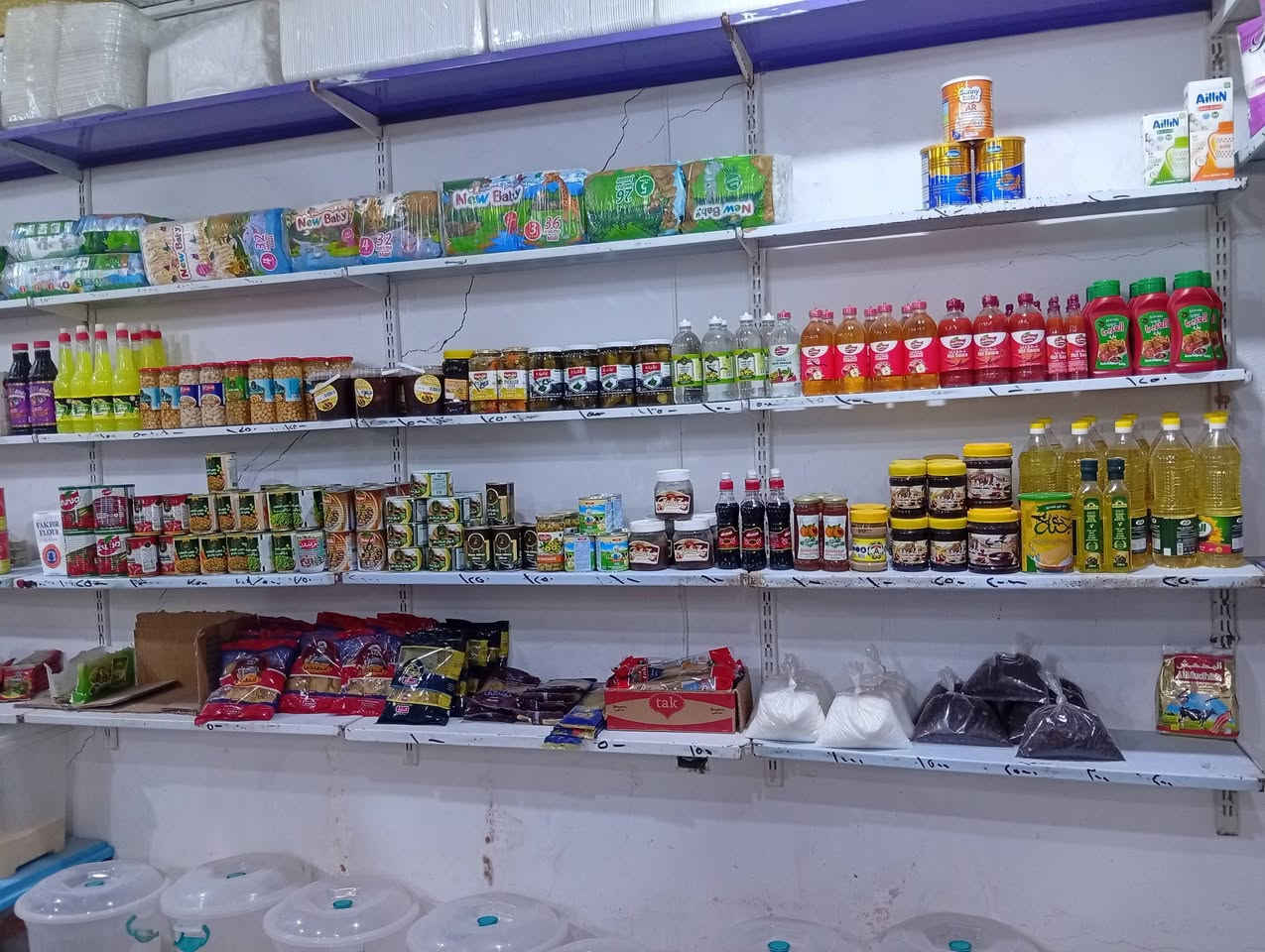 السلام عليكم ورحمة الله
محل للبيع سبع عارضات ومجمده ومنظومة كامرات ومبرده ضخمه ورفوف ومواد غذاىيه السعر خمسه مليون ونصف
العنوان النجف حي العسكري مدارس شارع مستوصف الحسن العسكري قرب الحولي شارع المطار
ت ***********
