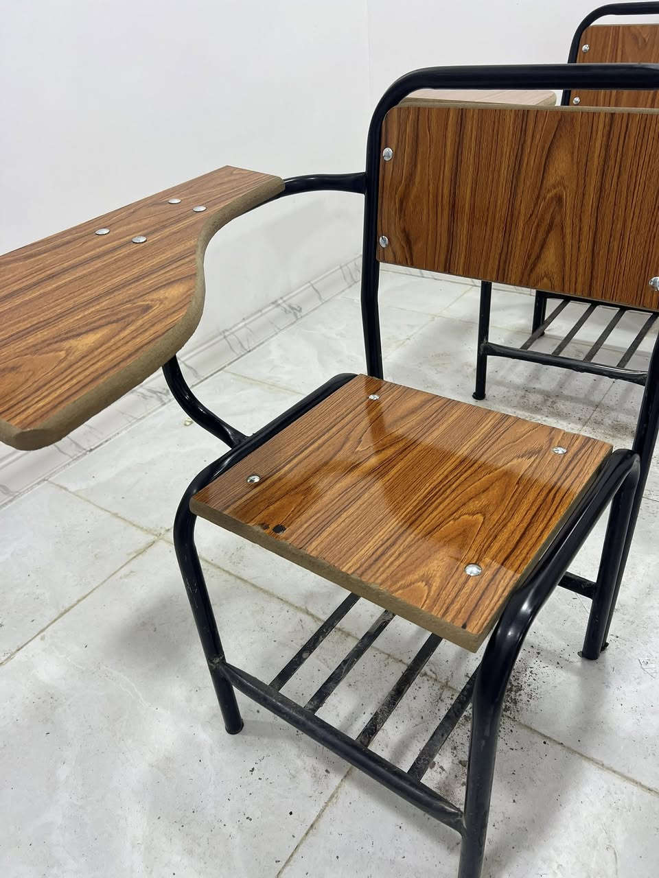 بيع مستعجل
رحلات دراسية العدد 5 السعر الكلي 100 الف فقططط
نظافة فول مستعمل قليل جدا


**إذا كنت صاحب هذا الإعلان وتريد حذفه لأي سبب، رجاءا أرسل رسالة إلى الدعم الفني**