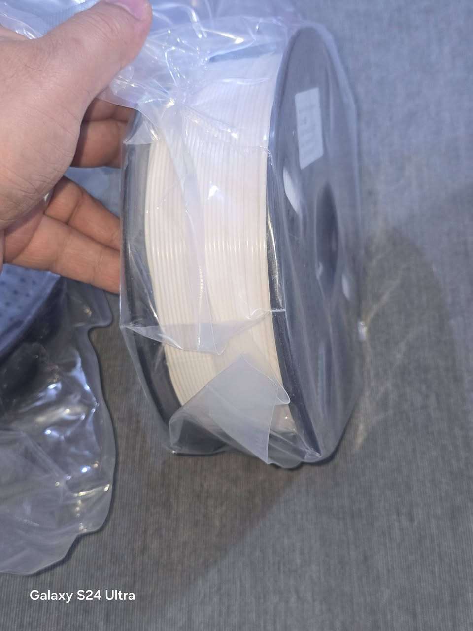 متوفر فليمنت نوع +PLa بلاس
نوعيه حديثه للمهتمين لطباعه الاجسام والطائرات يتميز بقوته وسرعه تشكيله 
متوفر لونين اسود وابيض 
الوزن 1 كيلو البكره الوحده 
لون ابيض ثلاث بكرات 
لون اسود ثلاث بكرات وحده منهم مفتوحه موضحه بالصوره 

اليخدمنه يخلي سعر


**إذا كنت صاحب هذا الإعلان وتريد حذفه لأي سبب، رجاءا أرسل رسالة إلى الدعم الفني**