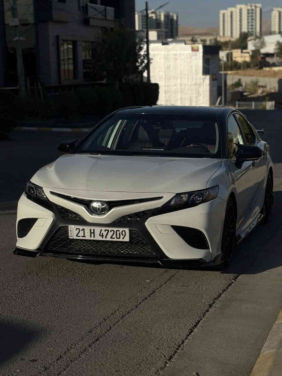 السلام عليكم
كامري 2023 TRD 
السياره ماشيه 43 الف KM
وارد امريكي بيها جاملغ و بنيد صبغ بدون دواخل يعني قطعتين
ايرباك فقط ستيرين و مرجع سستم
مواصفات ال TRD معروفه ميحتاج ذِكر
محرك 3500 تنفس طبيعي 6V
السياره الگشر مالتها و الدواخل كلش نظيفه
السعر : 24,500  الف و بيها مجال بسيط 
صور الحادث و رقم الشاصي مرفق ويا الصور 
السياره مكانها سليمانيه
للتواصل ارسلي خاص او واتس اب على الرقم

***********
