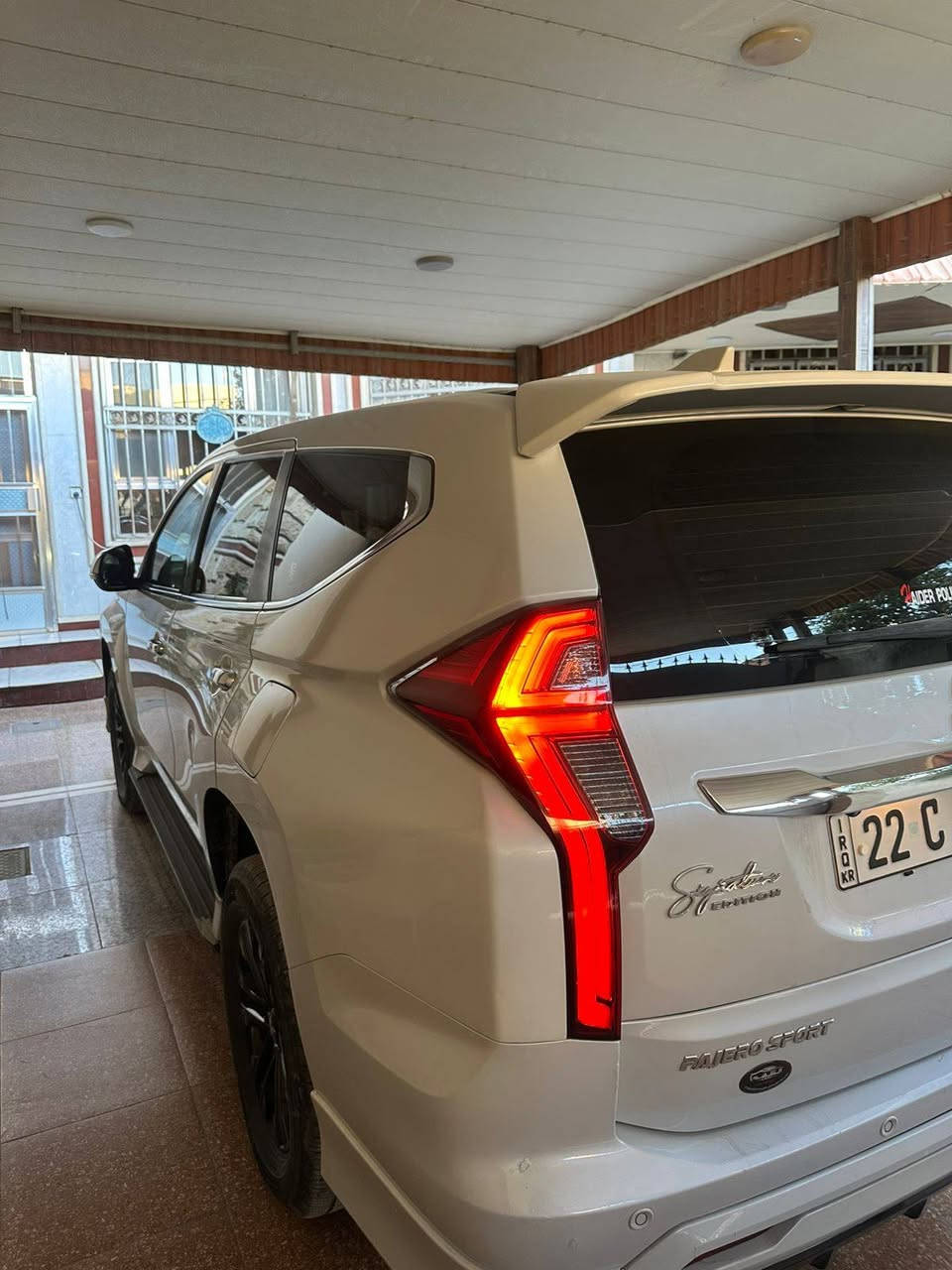 بايجيرو ٢٠٢٠  اربيل تريد وكاله تريد تحويل فوول للاخير كفاله ما عدى بارد بقبق الباب الخلفي شويه ماشيه ٥٠ السعر ٢٢٠ وبيها مجال بسيط ***********
