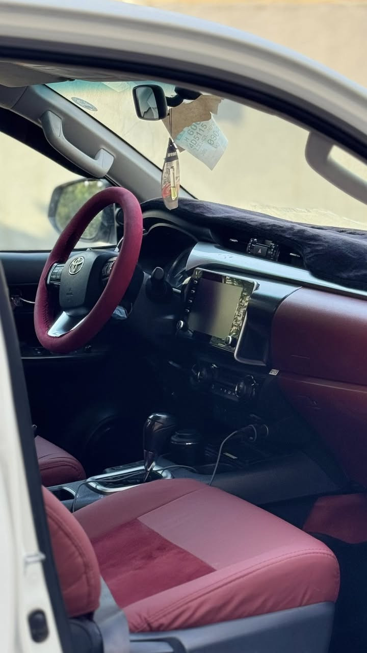 سلام عليكم
Hilux 

TRD 

2022

116,000km

رقم اربيل تحويل او وكالة 

مكفولة من الحادث والضرر

المواصفات:

-فئة المذهب

-دفع رباعي 

-مكينة 6 سلندر سعة 4.0

-حساسات امامية 

-حساسات خلفية 

-كامرة دواره

-ستوب لايت 

-درع امامي 

-هوك خلفي

جنح خلفي 

-ارضيات حوضية

-دوشمة جديدة

—————

السعر:355  وبيها مجال بسيط 

للاستفسار:

***********

0774 187 3269
