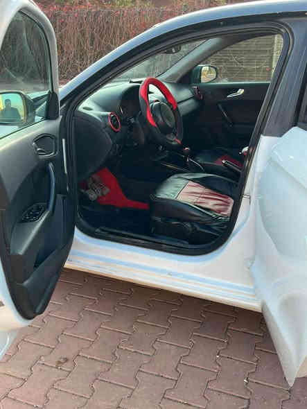 بسم الله  و توكلت على الله 
***********- واتساب التواصل فقط عالواتساب 
 *********** واتساب التواصل فقط عالواتساب 
للبيع و مراوسه  وترهم اقصاط أودي  A1 موديل 2013   مكينه 4 سلندر حجم 16 توربو بانزين   وسياره كير عادي و انس العطلات سعر البيع 73 وعليهه 18 ورقه ينزل من سعرها سياره جديده لوك بيهه فقط 1قطعه صبخ  كير و مكينه و تبريد بشرط طخم امامي خلفي جديد كلشي شغال اخوان السياره نظيفه كلش و بدون اي عيب رقمها اربيل و تحويل بشرط مكانها دهوك قضاء عقره اكر
