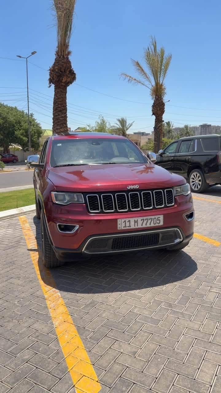 ⚫ جيب لمتد  5 راكب موديل2022 للبيع 

🔹 محرك 3600 V6

🔹 رقم بغداد (سنوية جديدة + هزة جديدة)

🔹كير ومكينه مكفولات 

🔹 مواصفات السيارة:

•

• تشغيل عن بعد

• ردارات جانبية

• 

• رادار خلفي

• حساسات خلفية

• توقف ذاتي

• كاميرا دوارة

• نقاط عمياء

• تحديد مسار

• قيادة ذاتية

• كروز سرعة

• سايد بريك بصمة (كهرباء)

• ويل 20

•

• أبل كار بلاي

•كشنات جلد

• كشن كهرباء

• هيترات بالكشن

• هيتر بالستيرن

• صندوق كهرباء

• لايت زينون بلادي

🔹 ضرر السيارة فقط جاملغ بنيد، بدون  وبدون تبديل 
بدوووووووون شاصي وبدوووووون لغد تختلف على المهجمومات
📍 موقع السيارة: بغداد / 
السعر 230وبيها مجال بسيط 

📞 للاستفسار:
***********
