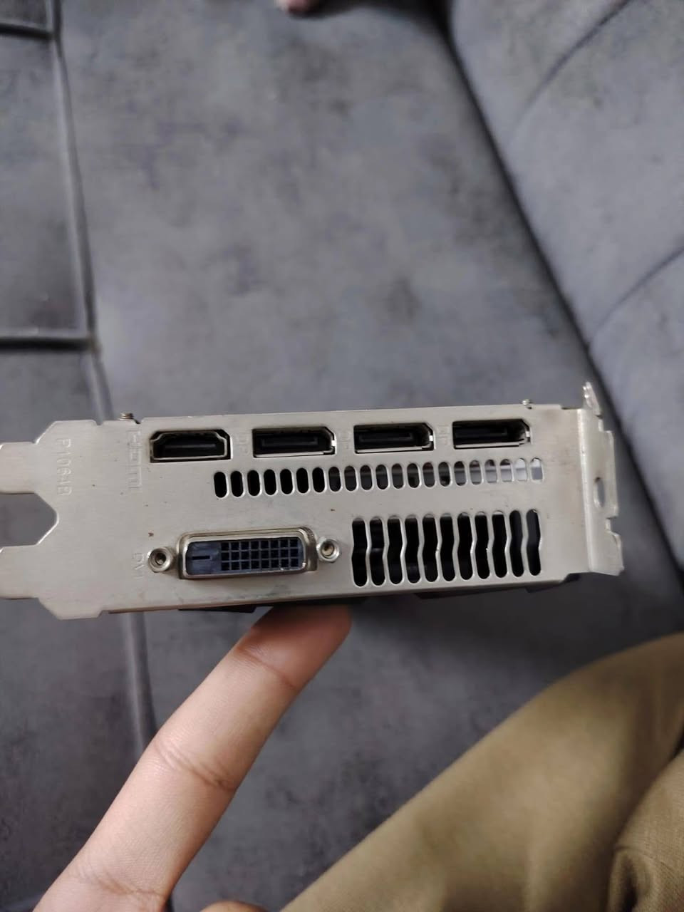 كارت شاشه بهذا الشكل فحم او تم ٢٣ + عندي توصيل


**إذا كنت صاحب هذا الإعلان وتريد حذفه لأي سبب، رجاءا أرسل رسالة إلى الدعم الفني**