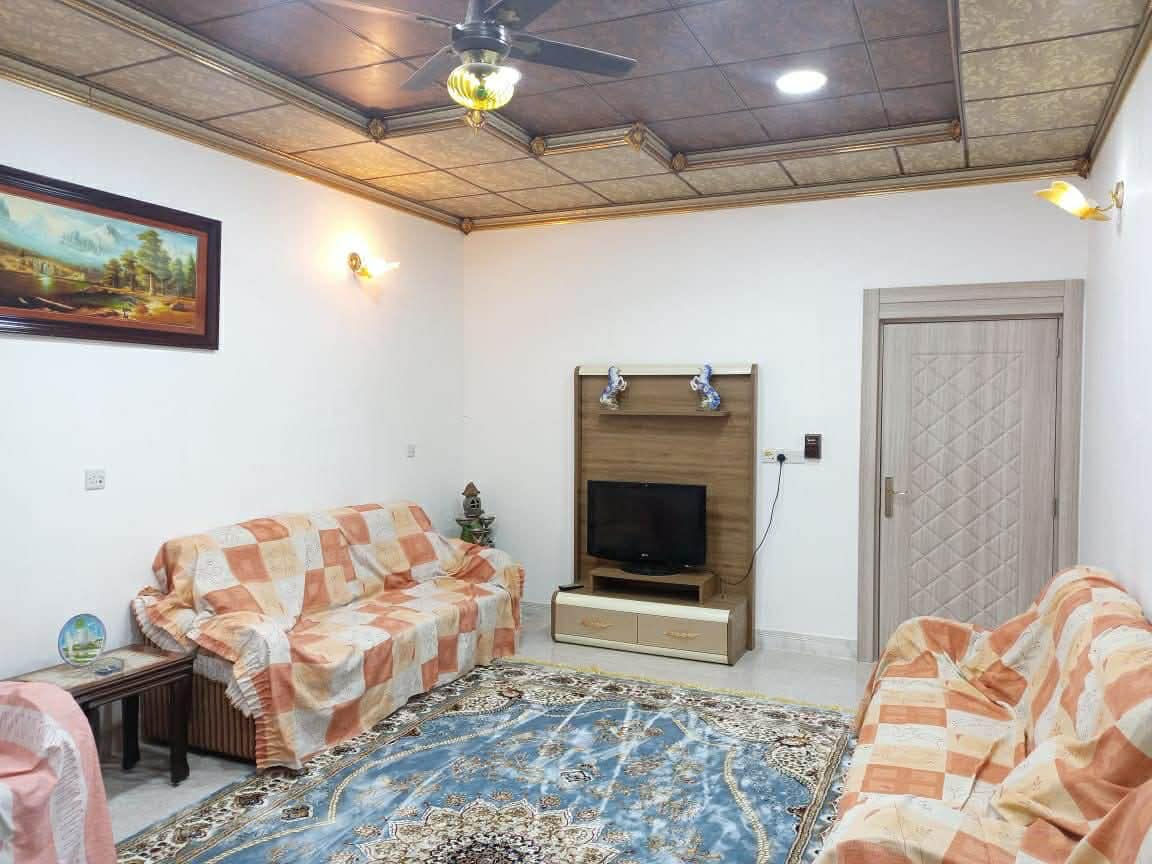 دار 🏠 للبيع حولي زهور نصب على شارع

مساحه171

واجه 9

نزال 19

5 غرف نوم 🛌
سعره ١٦٥ مليون 
الاستفسار اتصل على  ‭٠٧٧٢ ٥٧٦ ١٠٩٩‬
