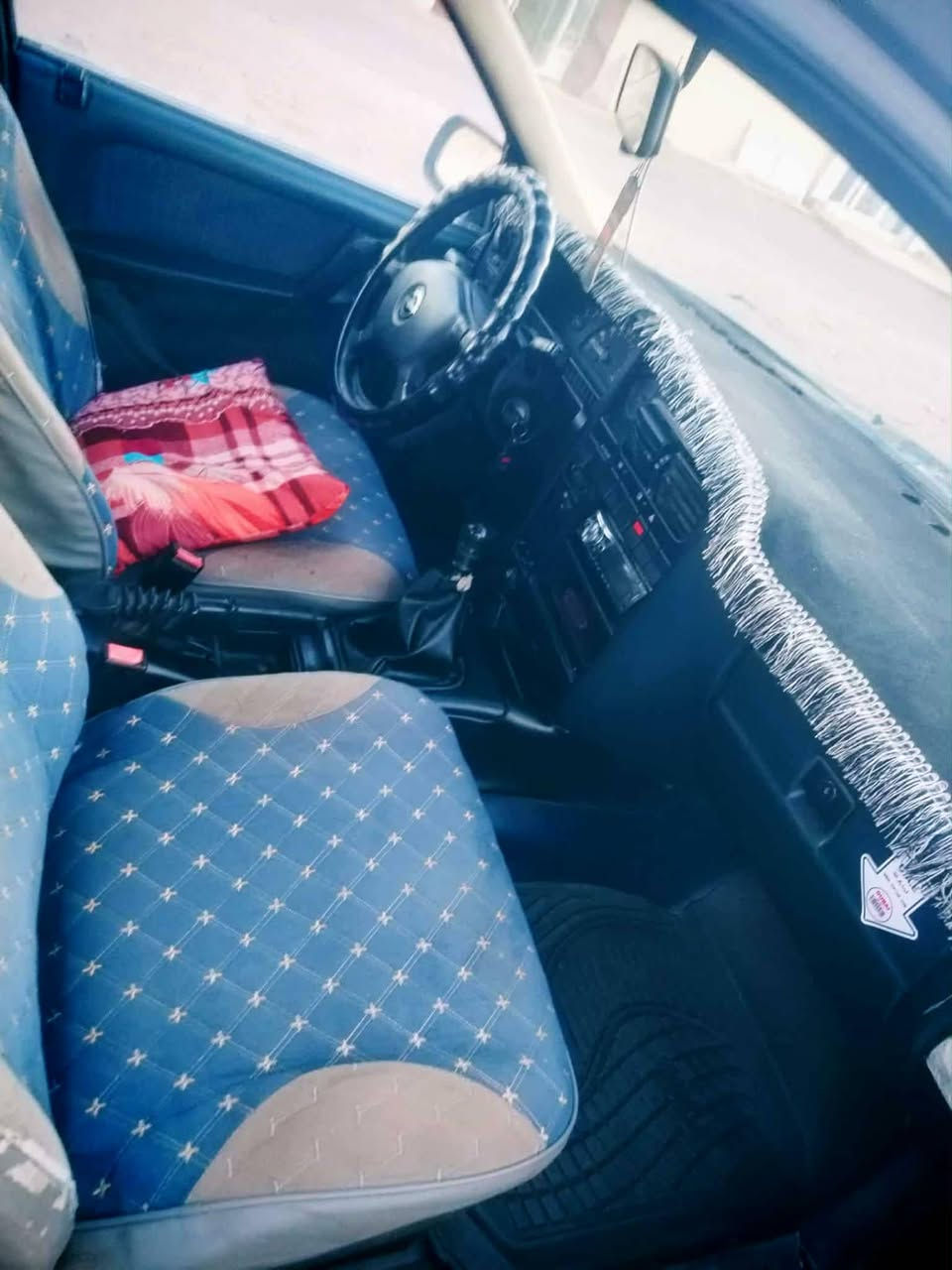 وبل وميكه موديل 1992 محرك 20 كيرعادي صدرامامي خلفي جديدصبق عام جماليه دوشمه جديده كهربايات كله شقاله سنويه 2030 هزه جديده لايت زنون ***********
