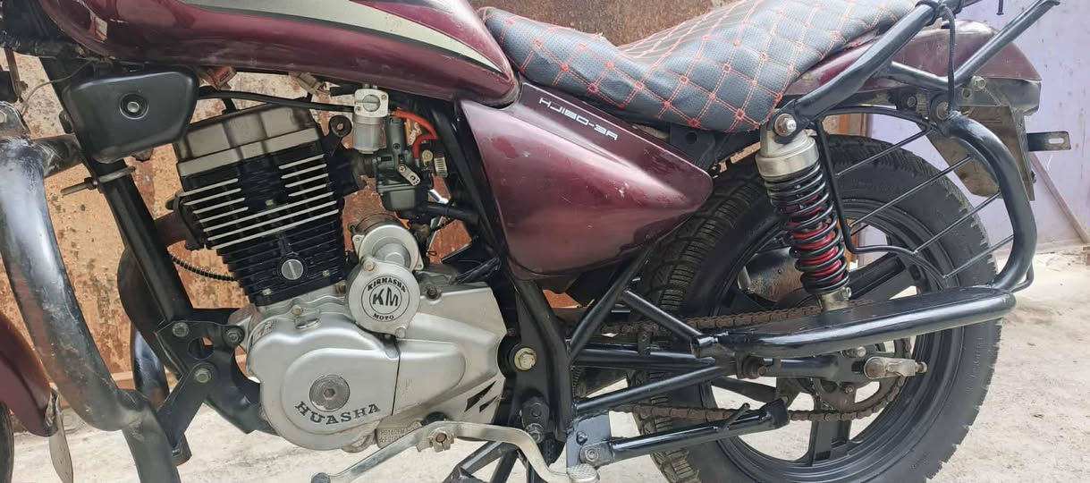 دراجة هوشة ١٥ للبيع
تايرات جديد لا تنقيص ولا دخان اوراق أصولي 
السعر ٤٠٠ المكان المقدادية 
***********
