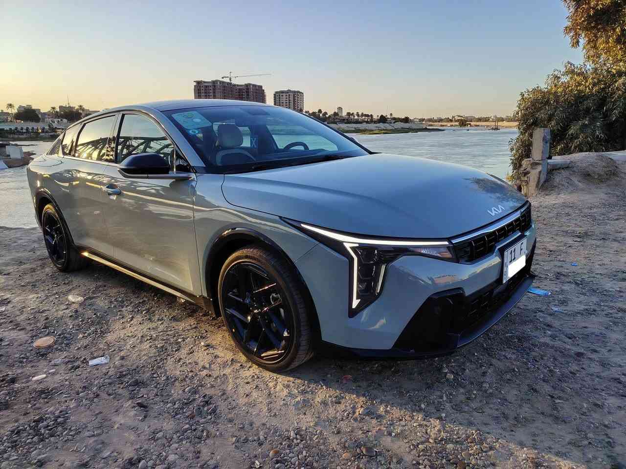 كي فور جيتي لاين بلاك اديشن لون سموك خليجي 2025 دوليه ضمان 5 سنوات وصيانه مجانيه لمده سنه وبيه ١٢تبديلة دهن وفلتر موصفات فول فتحه سقف بنوراما بصمه وتشغيل عند بعد أناره ترحيب مري شفط إشاره بلمري تبريد قطعتين كشنات جلد لونين اسود وابيض شفتات بلستيرن تحكم ستيرن جهتين 3 انضمه قياده سايد بريك بصمه اوتو هولد لد امامي ولد خلفي حساس امامي وحساس خلفي ويل كب حجم 18 سياره جديده ماشيه 2500 الف سفايف نيكل وكرومات اسود لماع محرك 2000 دوش بدون أدونز وكير ايتي 6 سرعات السعر ٢١٢ وبيهة مجال بسيط هذا رقمي ***********
