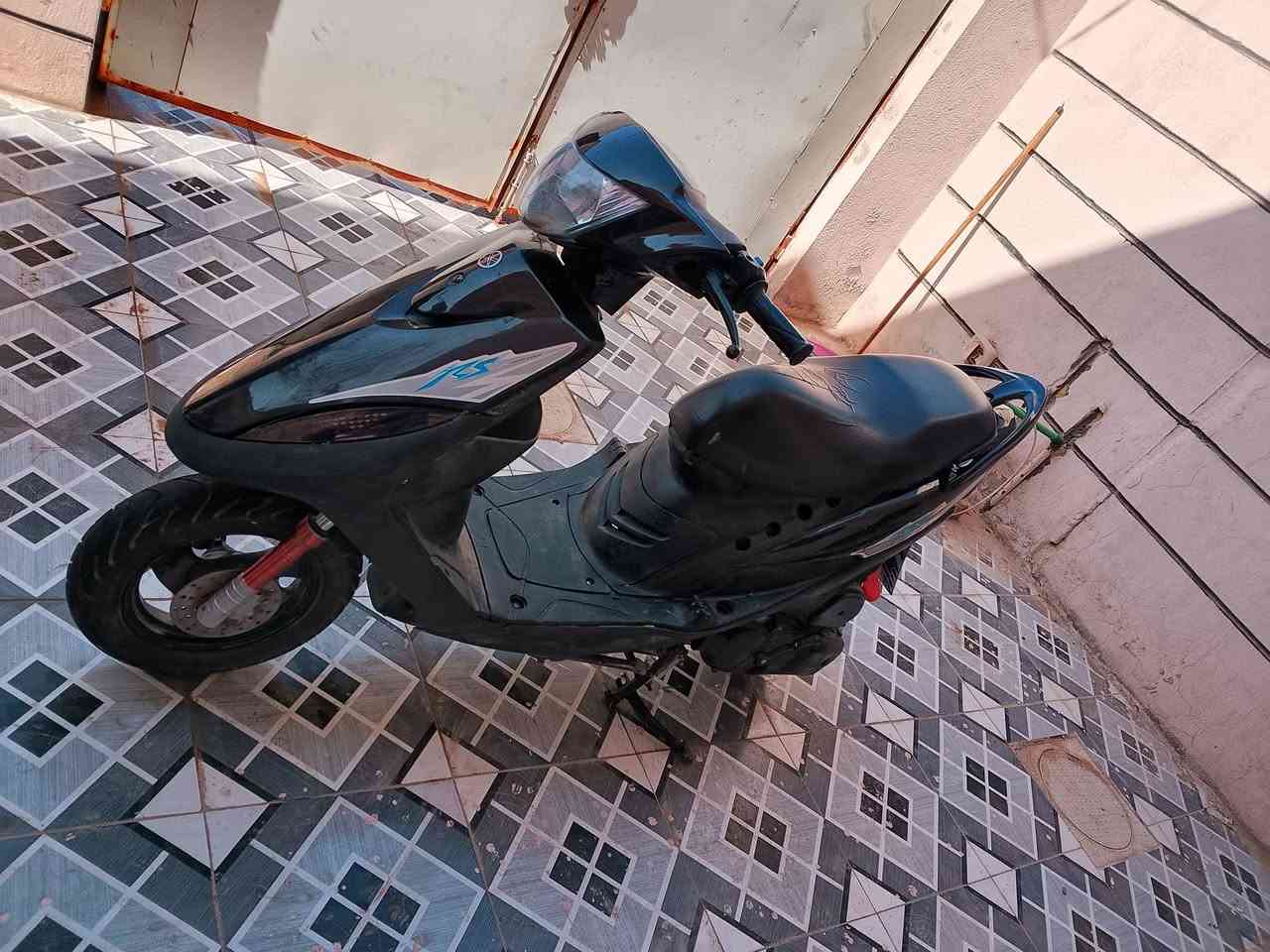 السلام عليكم دراجه ماكس ياباني للبيع الدراجه صارله شهرين من نازله من الرمبه امانه الله الدراجه بل جيس كل نقص مابيه كله كامله كهربائيات سلف بأي وقت يشتغل هندر مكينه خير من الله الدراجه كله بلادي تاخذه تترحملي مكاني بابل حله شارع 80 السعر 575 وبيها مجال للشراي *********** متوازي على بيع سبب الضروف
