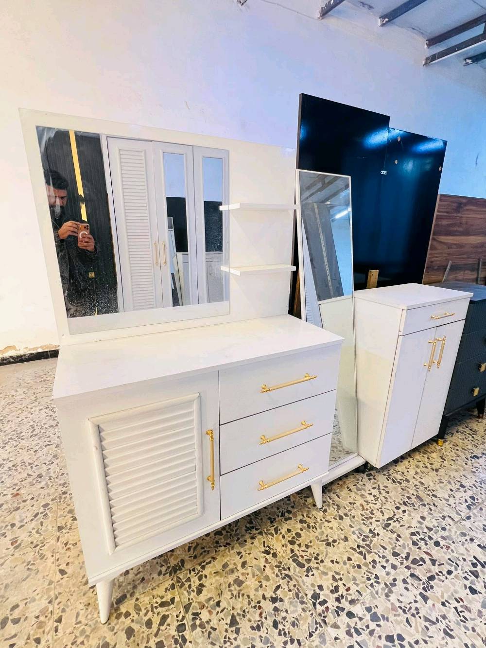 غرفة. تركي. نضام. ابواب. لون. مميز. كوالتي. عالي.٨قطع  550 قفل  واصل. كول مناطق بغداد