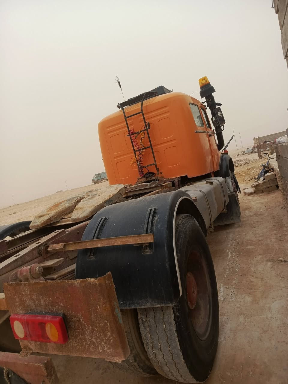 سلام عليكم قجم للبيع محرك عادي شرط كير 111شرط تخم تاير رقم نكليزي السعر 155وبيها مجال ***********📞
