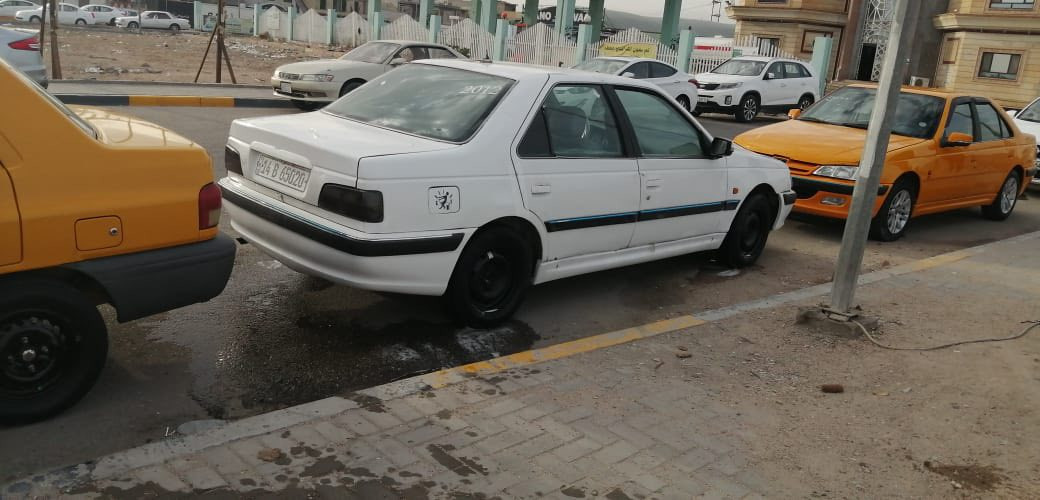 السلام عليكم بيجو بارص مديل 2012 غرفتها بجيس والكشره كلش نضيفه السياره بسم ضابط سنويتها لل2030 اسم الخياس مابيها تبريدها ثلج تخم تاير جديد مصفره غرامات عنوان السياره بصره طويسه السعر 35 وبيها محال اني مكلف بنشر هاذ رقم صاحب السياره ***********
