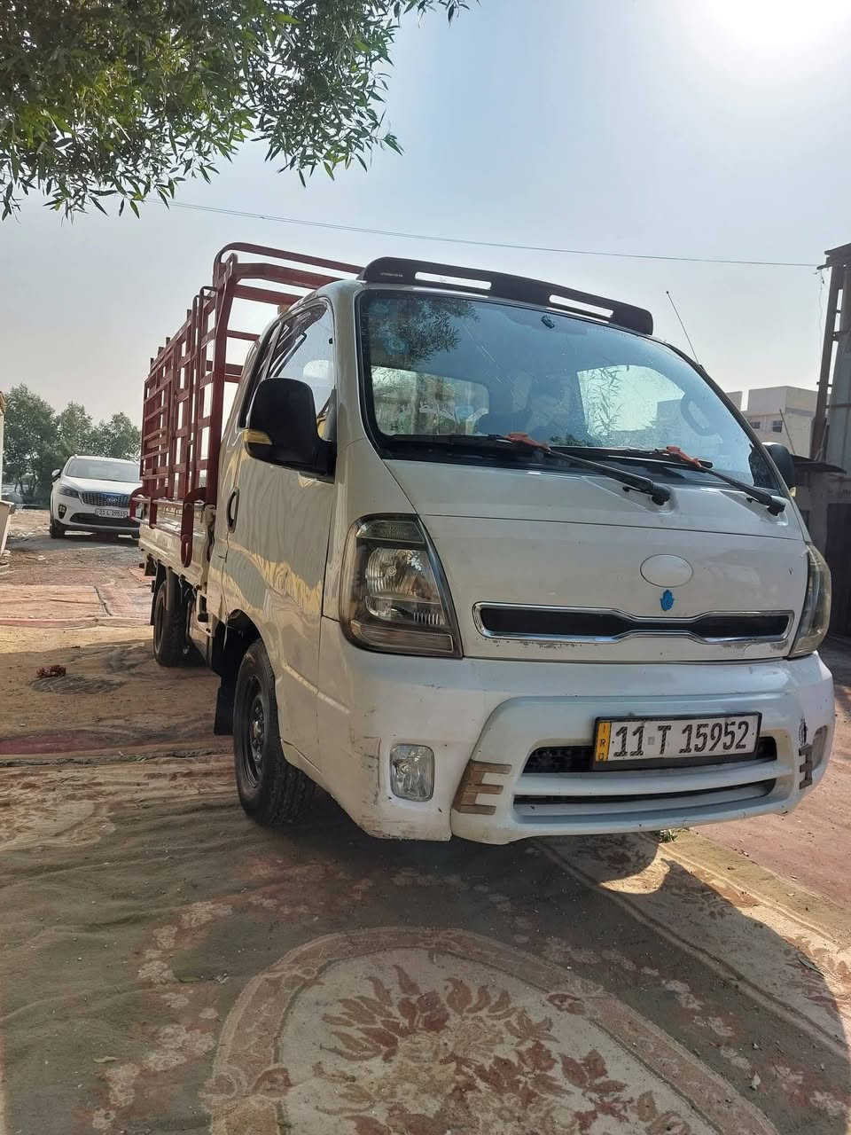 السلام عليكم كيا حمل للبيع سياره جير ومكينه مقفولات سياره مكان اليمين الثانيه شارعن 2016 
***********
