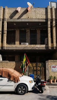 دار للبيع في منطقة الخطيب الزراعي – شارع الشركة (مقابل سكلة حيدر الكنا...
