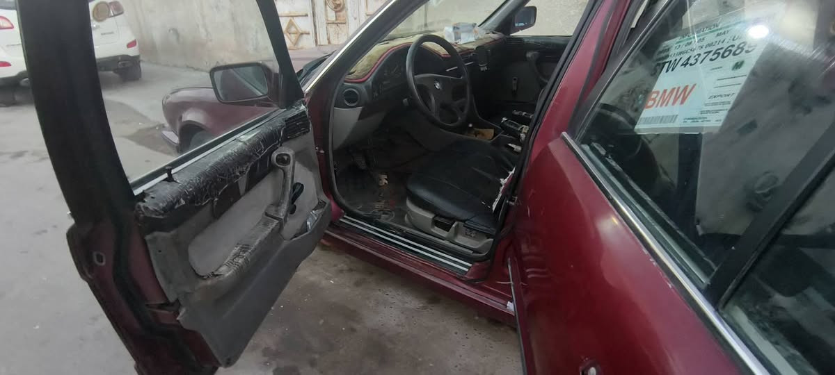 السلام عليكم 
بي ام دبليو 520 للبيع او مراوس
محرك مسكر فانوس
كير عادي
تايرات جدد
حداديه اماميه خلفيه جدد
تبريد شغال
شاشه تاب
كامره خلفيه
فتحه سقف سلايت
جام جوبي
منضومة زنون 
كهربائيات كله شغاله 
محرك وكير مكفولة
رقم تريد تحويل تريد وكاله 
مكان سياره كربلاء المقدسة
رقم ***********
سياره بيها جراد قماره وبنيد 
السعر 40 و بيها مجال
