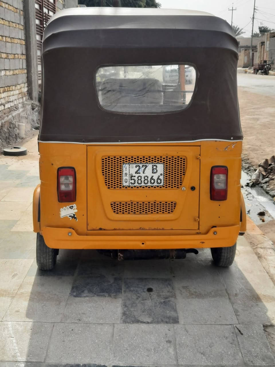 السلام عليكم تكتك 21 شهر 8   بيها دحجات سعر 6 وبيها مجال بصيط   مكاني ناصريه قضاء رفاعي رقم الهاتف ***********
