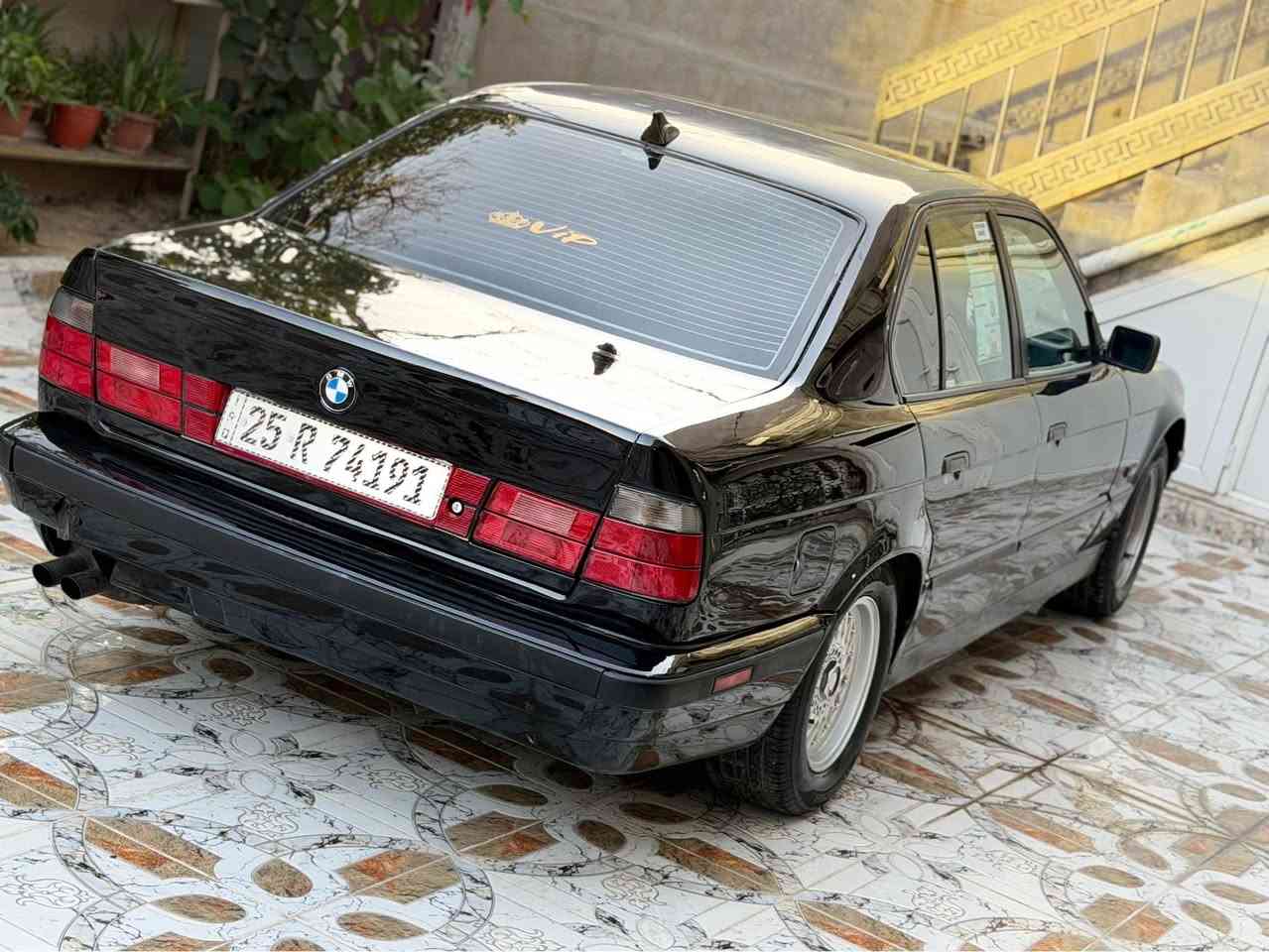 السلام عليكم
  BMW 525 مسكر 
موديل 92
لون اسود ملكي
              ꧁مواصفات꧂
«رقم كركوك مشروع وطني
«هزه جديد
«سلايت طكتين 
«داخل ابيض
«كير اوتماتيك 
«نظام سبورت
«تبريد تدفئه
«قفل مركزي
«دبل ايرپاك
«الكشنات الاماميه تدفئه
«اربع جامات كهرباء
«بيها بلوتوث وي اس بي
«السياره باسمي 
«تخم تايرات جدد
» اول صبغه اله سياره بدون 
حادث ولا جطل
» صدر امامي خلفي شرط 
» سياره جاهزة اي نقص مابيه 
» سياره كروز سرعه شغل 
» حجر بيئه موجود بيه
مكان السيارة كركوك 
الاستفسار الاتصال ع الرقم*********** كركوك, العراق

