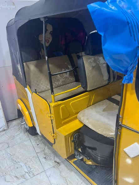 سلام عليكم تكتك بجاج اهندي رقم كربلاء موديل 2021شهر  تكتك جديده مكفوله من ضربه وصبغ مكينه مجفته  كهربائيات كله شغاله مجمبزه فول كل نقص مابيه دوشمه ومسجل وجادر وبرده كله جديد السعر7ملاين وبيه مجال لطيبين المكان كربلاء رقم الهاتف ***********الخاص مغلق اتصل وبيك خير وتدلل
