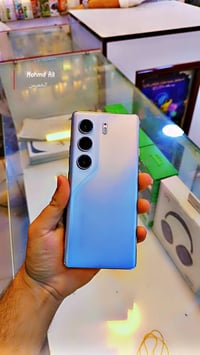 تكنو كامون 40 برو 5G • ٢٥٦ • رام ١٦