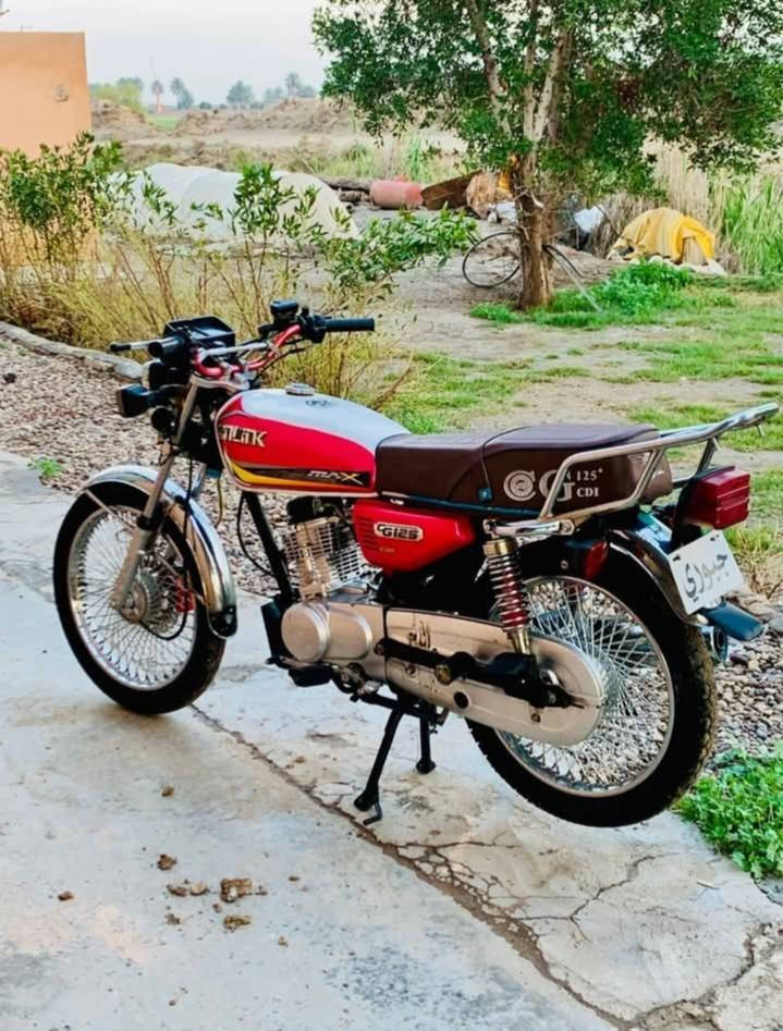 يا الله
سلام عليكم 
دراجه للبيع تايكر 2️⃣0️⃣2️⃣3️⃣🆕
دراجه كامله ما ناقصه شي ونصافه ١٠٠٪ 1️⃣محرك ما مفتوح شرط وعل فحص
2️⃣ كرهباءيات كل شقاله
 3️⃣لون مميز سكان رياضي 
4️⃣صالنصه جعره ام الصوت
📌مكان قرب مطار الصويره
 للستفسار الاتصال على الرقم 📞***********
