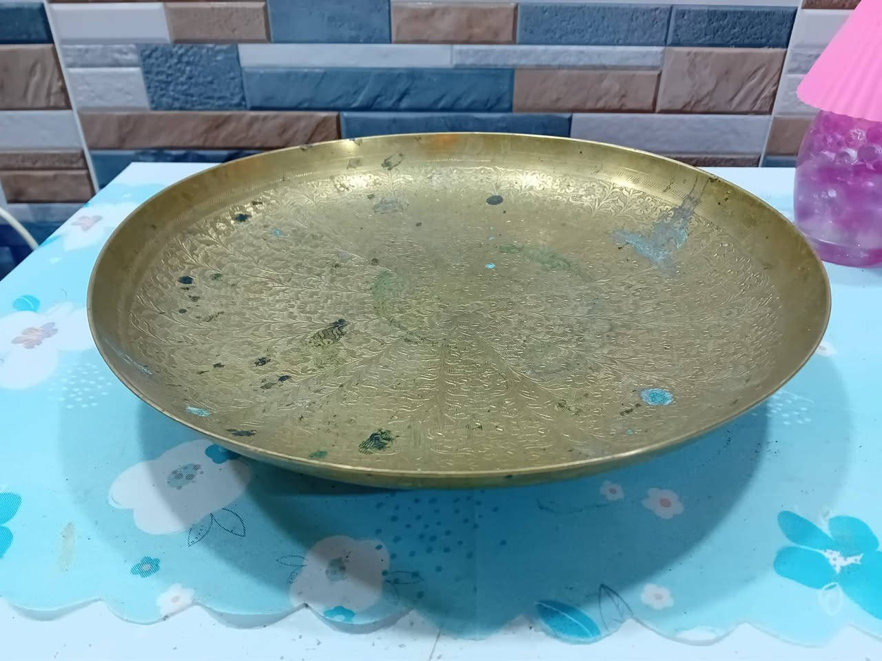 صينية نحاس أصفر تراثية مع قاعدة ✨

قطعة نحاس أصلي منقوشة نقش إبرة كامل، مع قاعدة نحاس مميزة، حجم ضخم بقطر 30 سم. تصلح للتقديم أو كقطعة ديكورية فاخرة للمنازل والاستراحات والمكاتب.

✅ نقوش يدوية جميلة
✅ قاعدة نحاس ثابتة
✅ حجم كبير ومنظر تراثي رائع

💰 سعر حرق ومناسب جداً
🚚 متوفر خدمة التوصيل لباب البيت.


**إذا كنت صاحب هذا الإعلان وتريد حذفه لأي سبب، رجاءا أرسل رسالة إلى الدعم الفني**