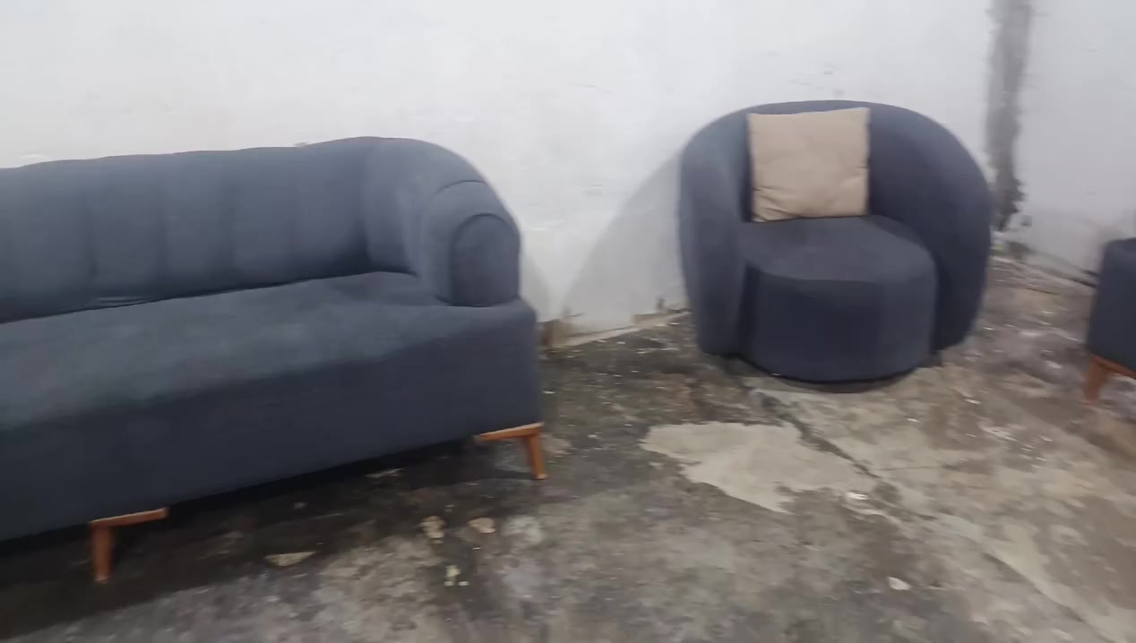 مرحبا سلام عليكم تخم قليل الاستعمال 7مقاعد طبي تفصال اخذتة 650 رايدة 300مستعجل عل بيعة بغداد الدورة ***********

