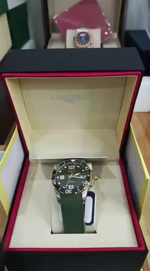 السلام عليكم شباب ساعه لونجين ماستركوالتي عالي اوتماتيك رنك دوارسيراميك سيرربر علبه اصليه وكارت ضمان التفاصيل والسعرخاص او اتصال واتساب ***********
