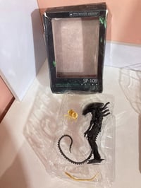 زينومورف • مجسم مفصلي • ناقص ايدين