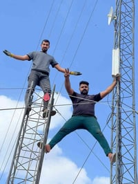 يعلن.  كادر وسام ديالى.   لنصب لابراج. ونقل لابراج.      وصيانتها.   و...