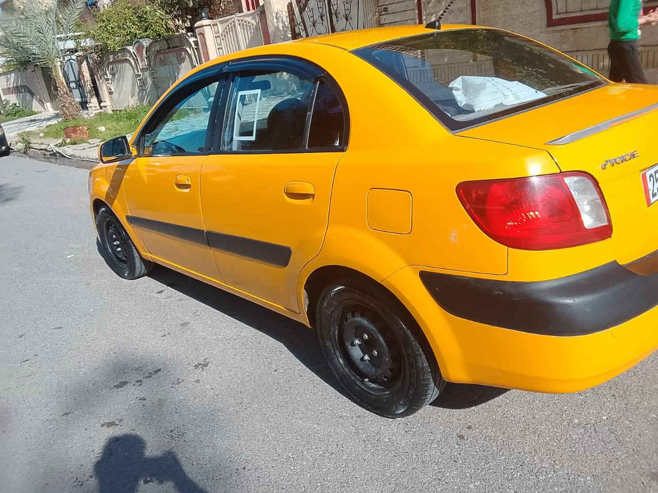 السلام عليكم 
كيا ريو 🚕 
وراد كوري 
موديل 2008
رقم كركوك دولي هزه جديده 🙋 
هيئه وغرامة صفر شرط التحويل 🚦 
محرك 16 محرك وكير شرط 👋 
طخم تاير طخم امامي خلفي جديد 👋 
تبريد ثلج 🥶 مكيف الهواء 
📢 ضررها جاملغ خلفي بدون دواخل شرط وكدام العين 
#السعر 85 $💸 وبيها مجال 
#العنوان #الموصل #موصل_الجديده قرب جامع الايقظه شارع البطاريات 
🛑 1️⃣ اوقات العمل🕰️الاتصال من الساعه التاسعه صباحا الى الساعه العاشره ليلا🛑
🛑2️⃣بلتلفون قفل ماكو تعال ودفع سعر اليعجبك 🛑
#مكتب_ارض_السلام #لبيع_وشراء_السيارات 
🛑 #باداره/ سلام الراشدي 
***********📱كورك 📞
***********📱اسيا📞
