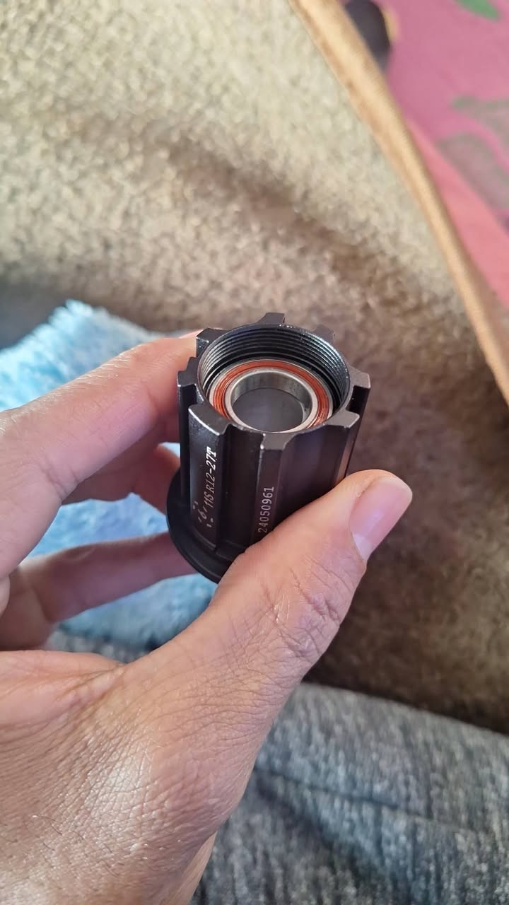 فري هاب كمبنجولو 11سبيد عجل طريق رود
6 pawls 
للبيع او لو معاك صره تركب علي ال6 pawls


**إذا كنت صاحب هذا الإعلان وتريد حذفه لأي سبب، رجاءا أرسل رسالة إلى الدعم الفني**