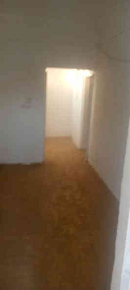 الصويره الحي العسكري شارع حسينيه الصادقين مساحه البيت 80 متر مجاري تبليط كيبل ضوئيع شارع 20 متر عريض جدا السعر 32 مليون وبي مجال للطيبين
