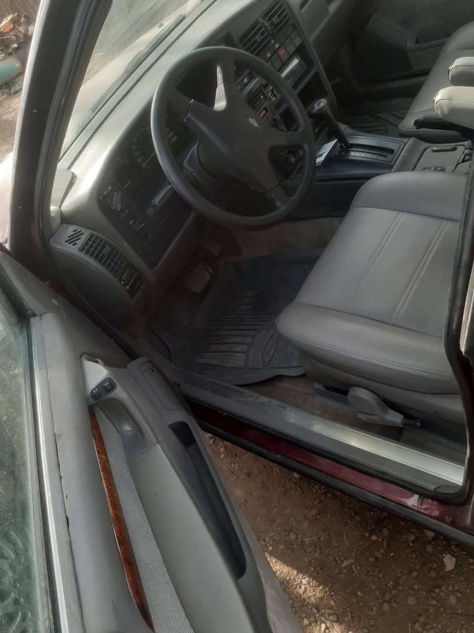 يالله
للبيع اوميكا م١٩٩٢ 
بغداد انكليزي بسمي
٢٠اصل
تبريد اصل 
تخم تاير 
حداديه ١٠٠بل١٠٠
دوشمه جلد بالنواب
تنته مدوشمه جديد شغل١٠٠بل١٠٠
سلايت كهرباء
برده خلفيه 
مري كهرباء
جام امامي كهرباء 
السعر ٥٥  
٠٧٨٠٦٦٤٩٧٧ 
***********
مكانه بغداد ابو غريب
