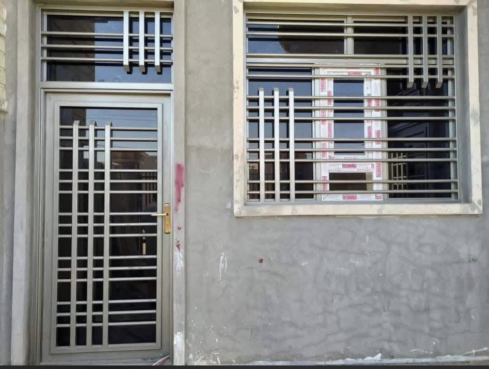 سلام عليك حداده(***********)واتساب حله
باب شباك متر 40الف اي نقشه حديد مليم ونص 

 

باب سلايت ارتفاع2*عرض3مع مزجج وصبغ500الف

عمل أبواب قاصه 250متر كامله مع صبغ حراري ونقل

عمل أبواب شكل القاصه متر 55الف مع صبغ 

 

عمل كرفانات حسب الطلب 

محجرات درج متر 50الف كامل

عمل درج خارجي ارتفاع 4متر مع محجر وصبغ650

عمل سقائف الكيسبان متر 28كامل

غرف سندويج بنل حسب الحجم 

ملاحضه نوعيه الحديد 2مليم والسعر يشمل الصبغ والتثبيت
