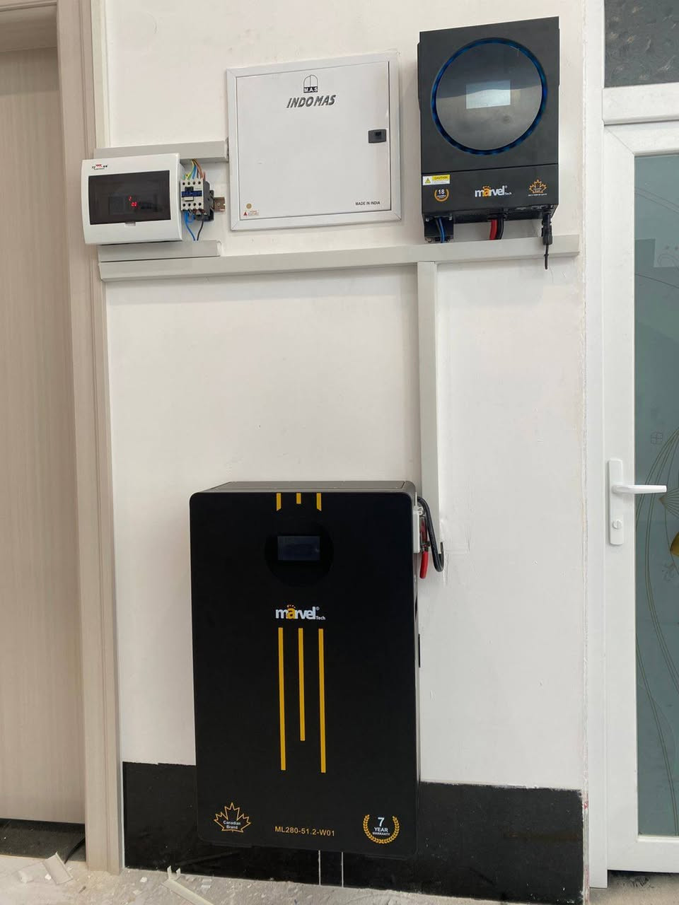 ☀️ شركة النور الهندسية للطاقة الشمسية ☀️
التميز في الأداء.. الرقي في التصميم
نبارك لأهلنا في (قضاءالحويجة ناحيةالزاب) تنصيب منظومتهم الجديدة، سائلين الله أن يبارك لهم فيها ويرزقهم خيرها.

إذا كنت تبحث عن الجودة، الكفاءة، والجمال، فنحن خيارك الأول. تم تجهيز المنزل بمنظومة ذكية توفر:

⚡ 12 أمبير نهاراً

🔋  12  أمبير لمدة 4:30 ليلاً  بالتناوب مع الكهرباء الوطنية 

🔄 تناوب ذكي تلقائي مع الكهرباء الوطنية.

🛠️ المواصفات الفنية (مكونات عالمية)
الجزء التفاصيل والمميزات
الإنفيرتر Marvel ذكي (6KW) -  (ضمان سنة).
الألواح (Bifacial) - وجهين بقدرة 615W، مع 16 بازبار لأعلى امتصاص. العدد 6
البطارية ليثيوم Marvel 16KW) - عمر 8000 دورة، ضمان 7 سنوات، شاشة ذكية.
الهياكل حديدية ثقيلة مقاومة للصدأ ومصممة للظروف الجوية الصعبة.
التوصيلات كابلات DC أصلية (4 ملم) مع وصلات MC4 المخصصة.
🎁 عروض خاصة بمناسبة افتتاح موقعنا الجديد!

🛡️ ثقة | أمان | استفادة ⚡

📍 العنوان: الحويجة - قرب الدفاع المدني.
 👷‍♂️ بإدارة: المهندس علي حسين.

📞 للتواصل والاستفسار:

اتصال: [***********]

واتساب: [***********]
