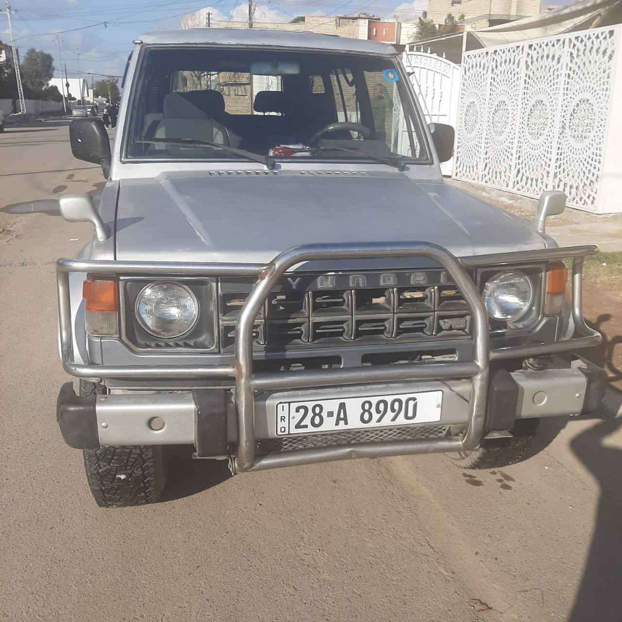 للبيع كالوبر طويلة موديل 1993 محرك بلادي ممتاز كير عادي جيد لوكير شغال يعني الدفع الرباعي شغال تخم تاير اجنبي جدد حدادية توب كهربائيات زائد دوشمة جيدة الون سلفر موزر السياره رقم انكليزي نجف  سنوية باسمي سعرها 50 ورقة وبيهة مجال أو مراوس حسب القناعة  وهذا رقمي *********** مكاني بالحسينيه
