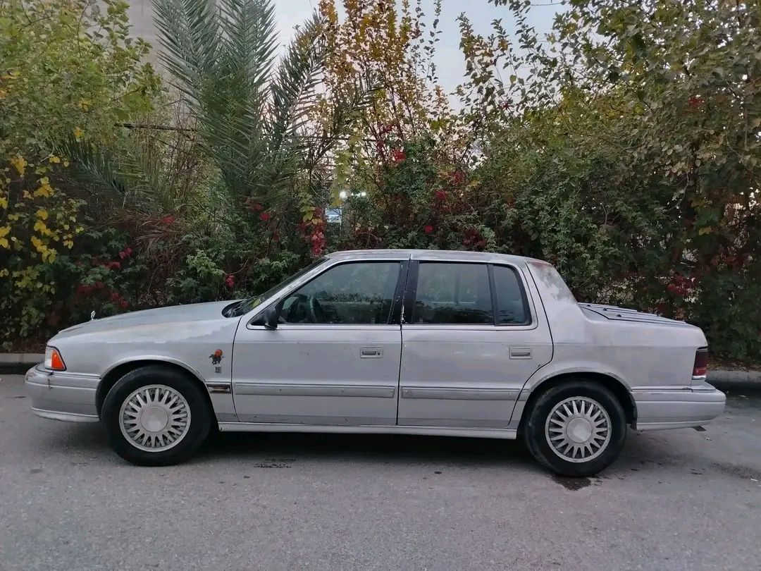 السلام عليكم .. 
   للبيع سيارة كرايسر  موديل 1990
   رقم نينوى الماني 
 محرك شرط كير شرط  والباقي كدام العين
   شرط التحويل
   40 بيها مجال قليل
 مكان السيارة  موصل حي التحرير
    هاتف ***********//  ***********
