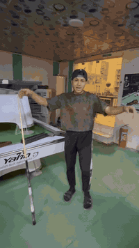 ميز يلن ب ٨ اوراق  اثنين ب ١٥ ورقه هذه عرض   
ويا ملحقات قماش طوبات كيوبات جوكات مثلث حماله وصط  جدد
وبي ضمان الميز منصوب كدامك الميز تجي تفحص بي الصبح 🙂
الستفسار خاص او *********** او *********** يوجد واتساب
