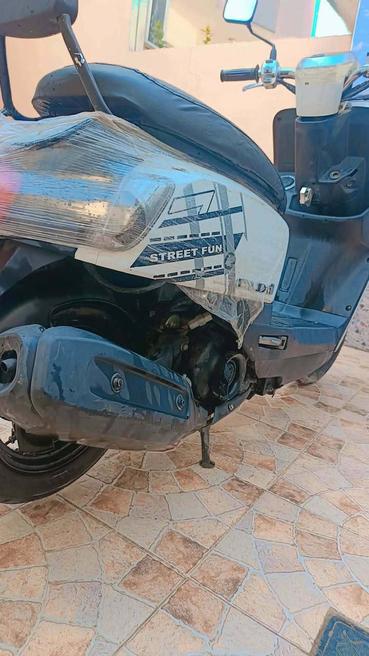 دراجه بوليسي البيع نوزل مابيه اي نقص نضافه فول سعرها 750  تصال ***********
