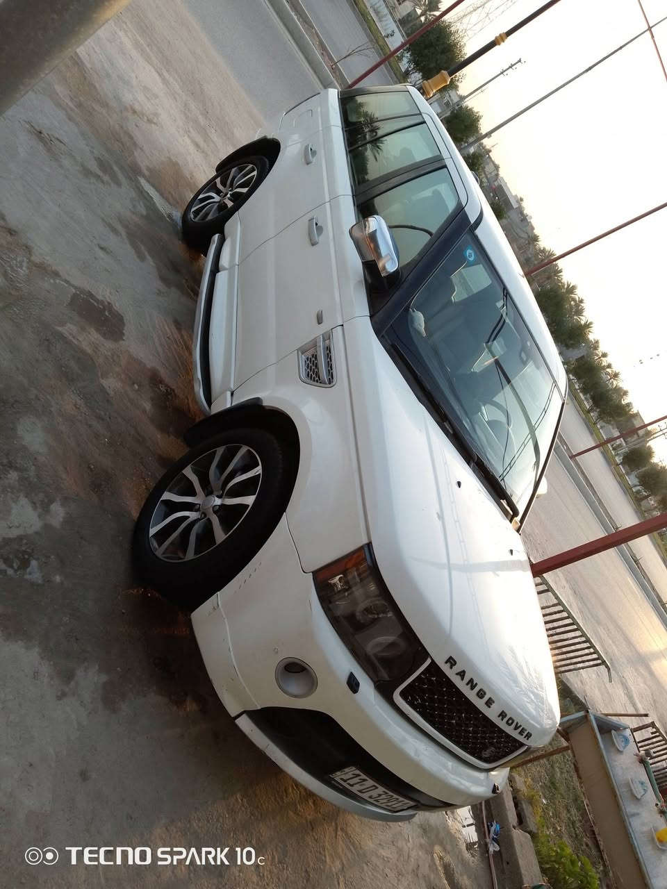 سلام عليكم من رخصت الدمن المحترم البيع رانج مديل 7 محدث 13 بدون ضربه مصبوغه اثر جراد بدون معجون حداديه جديده عده دبلات خلفيه يرادله  تايرات نضاف كهربائياته كله شغاله محرك العادي المرغوب بي بخار انزل فلوس المحرك من سعره السعر 95 مكان كربلاء اتصال ***********     ***********
