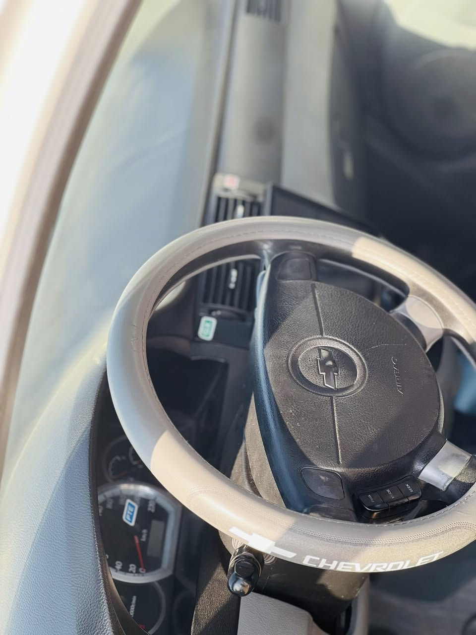 السلام عليكم اوبتر موديل 2012 رقم بغداد السياره جاهز ضررها قطعتين صبغ جامرلغ خلفي امامي محرك كير صدر تايرات كفاله تحويل ثاني سعر 80 يوم مكان السياره ديالئ الخالص (***********)
