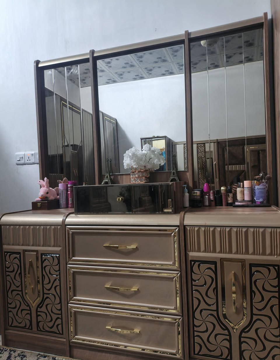 غرفه اماراتي ضخمه كلش جديده 11 قطعه سعرها 3 مليون ونص وبيها مجال للشراي قفط للتواصل خاص العنوان سامراء منطقة الطيوب


**إذا كنت صاحب هذا الإعلان وتريد حذفه لأي سبب، رجاءا أرسل رسالة إلى الدعم الفني**