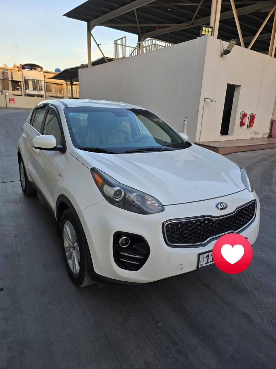 السلام عليكم ....؟
سيارة سبورتج للبيع موديل 2018 ♥️
 بغداد بسمي .
.وارد امريكي حادثها جنطه. 
.
.للاستفسار الاتصال ع الرقم:: ***********
