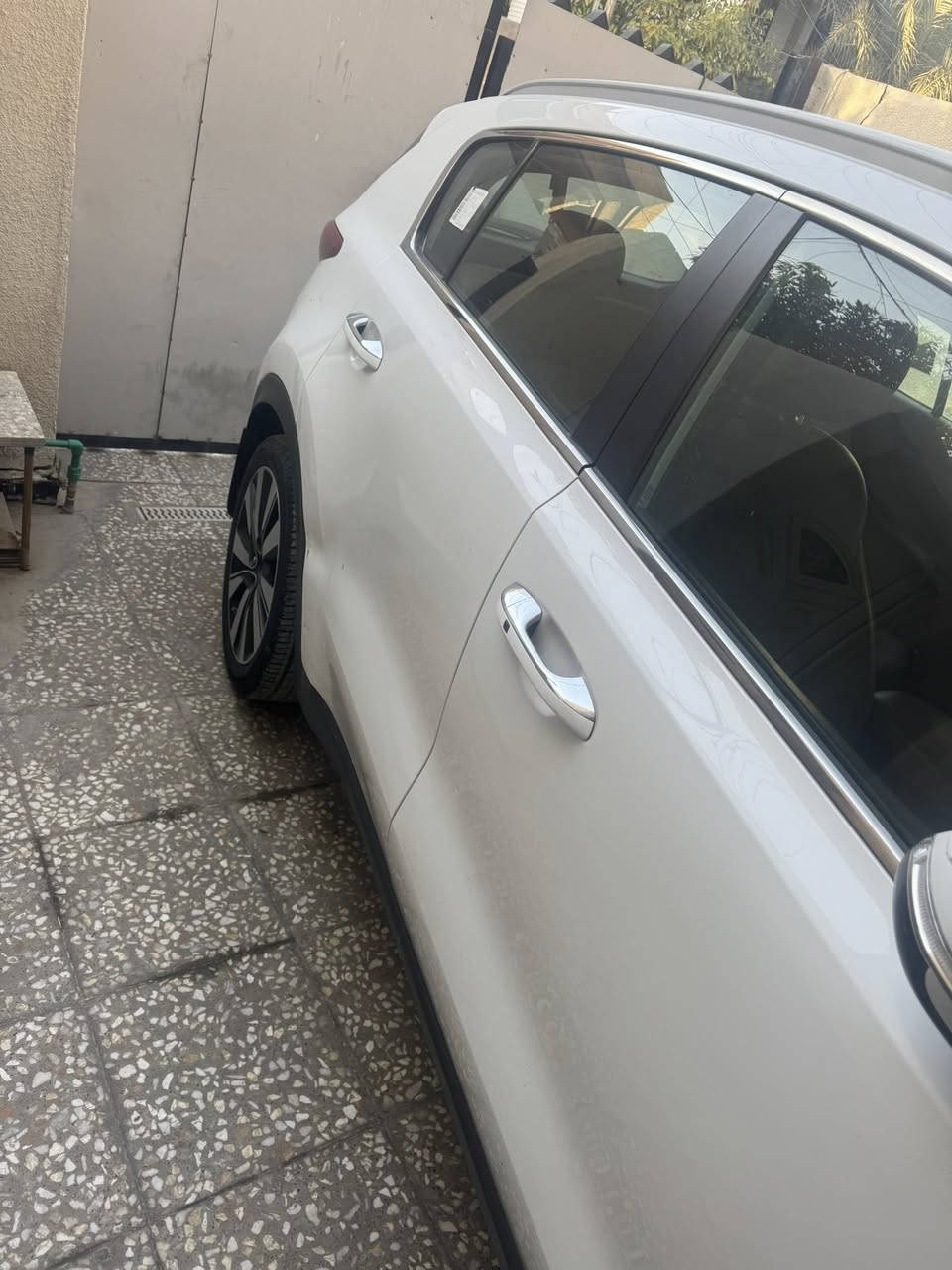 السلام عليكم 
سبورتج موديل 2017 خليجي 
ماشية 135ألف
كشنات مخمل+ كهرباء
قطعتين تبريد 
الشاشة الصغيرة+كامرة
حساسات امامي خلفي
3أنظمة قيادة إيكو و سبورت ونورمال
اشاير بالمري
ترحيب بالسيارة
بصمات أبواب 
مري شفط كهرباء 
ضررها موضح بالسونار 
السعر 165وبيها مجال حك الجيه
البياع حي المواصلات 
ادخل خاص ماسنجر 
او واتساب ***********
