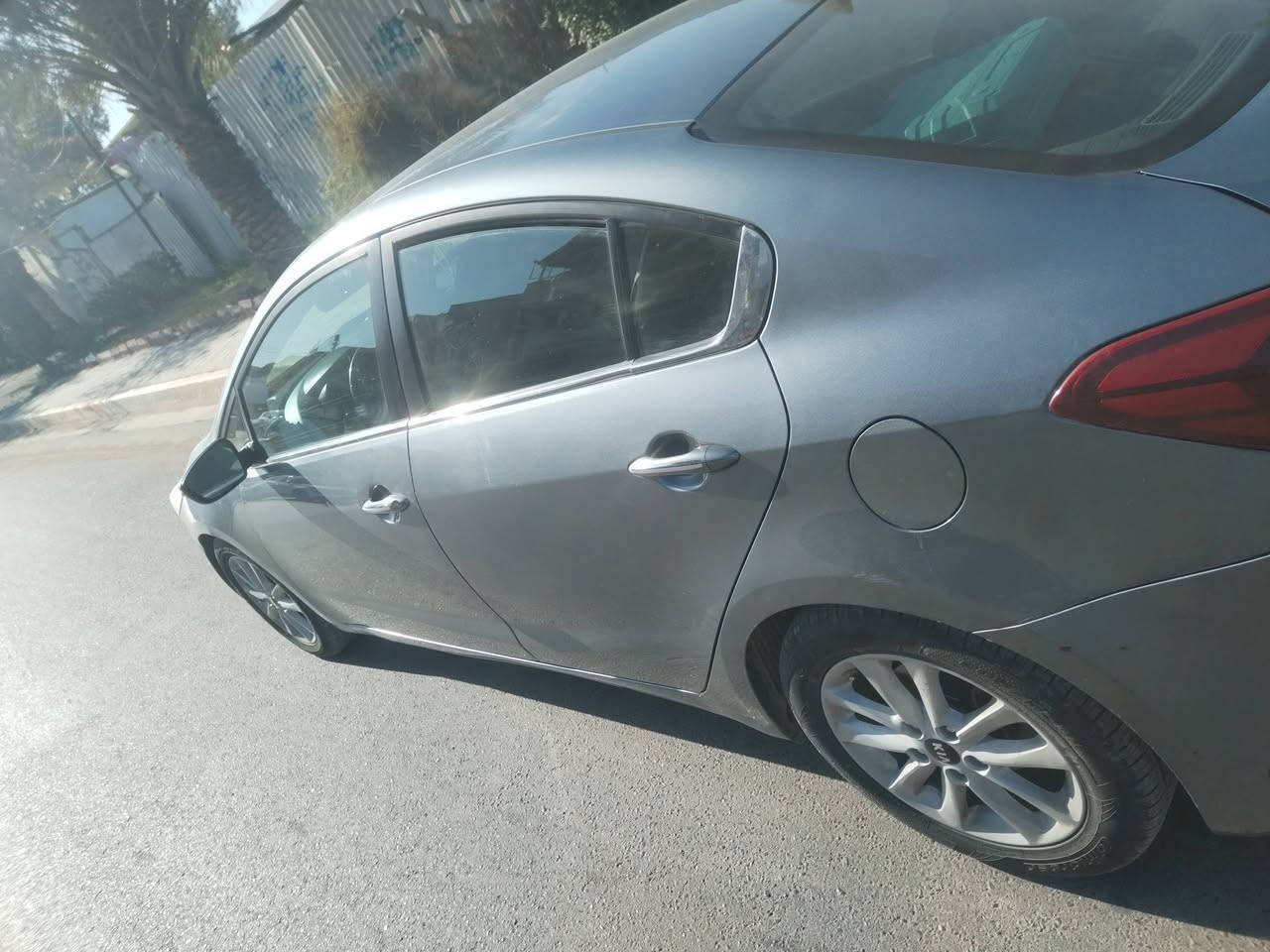 السلام عليكم فورتي 2017 وارد امريكي فول عدا الفتحه حادثه دعاميه بدايه بنيد ماشيه 90 رقمها بغداد كير محرك تدفى تبريد كله شغال تخم تاير جديد قبل اسبوع شديته دوشمة جديدة وسونارها موجود بالصور *********** السعر 125 مكانها بغداد الشعلة(شادلها منظومه غاز جديده بعدها في ضمان الشركه)
