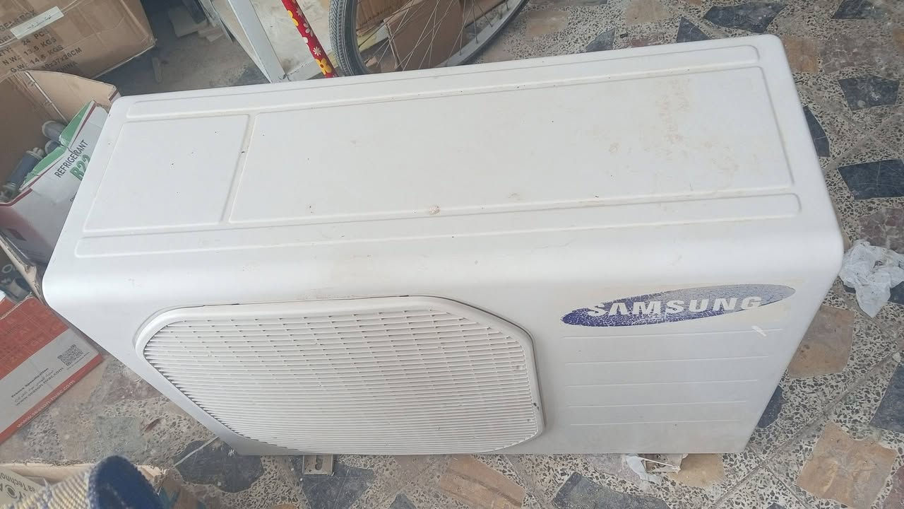 سبلت نوع سامسونج ثنين طن شغال بارد ع الفحص مكان النجف
تواصل واتساب سعره ب 250 وبي مجال للشراي
***********
