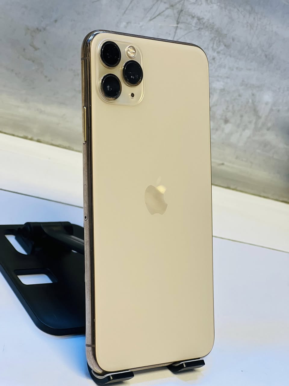 آيفون 11 برو ماكس ذ256 بطاريه 92 لون الذهبي المميز نضافه الجهاز 100‎%‎ اي استفسار الاتصال ع الرقم*********** او مراسله الصفحه
