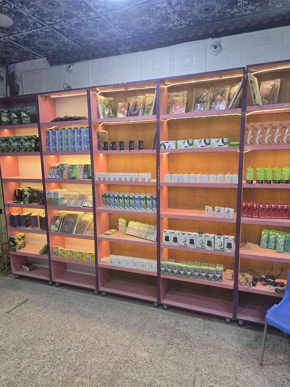 محل مبايلات للبيع معه كافة ملحقاته عنوانه كوفه شارع سهله مقابل مستشفى العراق التخصصي لأستفسار ***********وتساب
