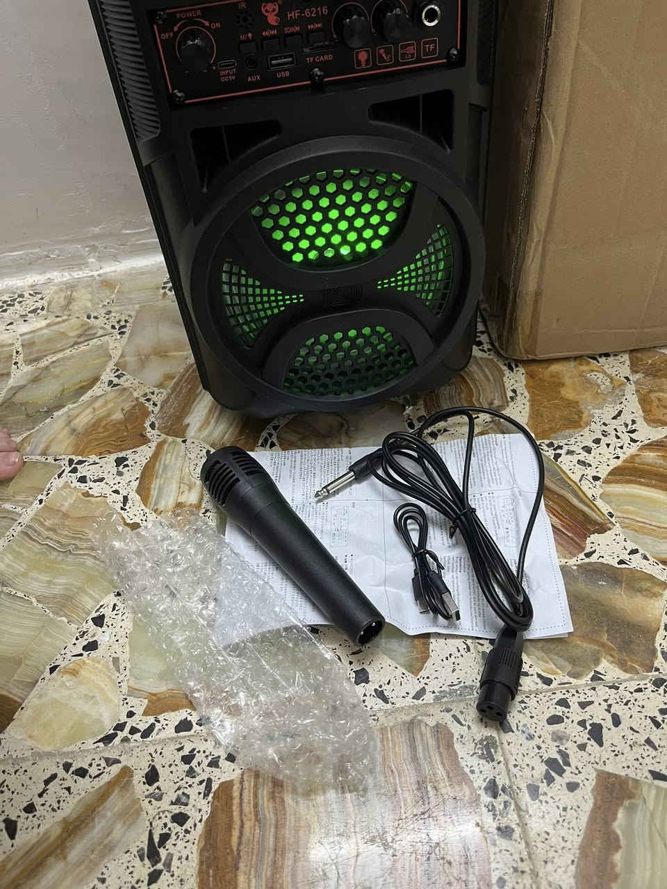 سماعة ومايك بلوتوث  شحن وكهرباء اوكس تايبسي


**إذا كنت صاحب هذا الإعلان وتريد حذفه لأي سبب، رجاءا أرسل رسالة إلى الدعم الفني**